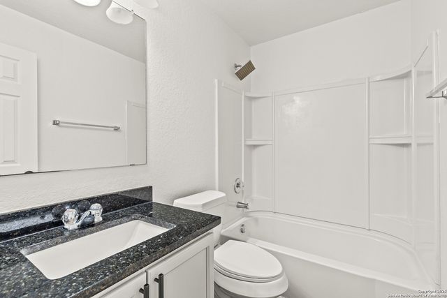 7635 Derby Run, Selma, TX 78154