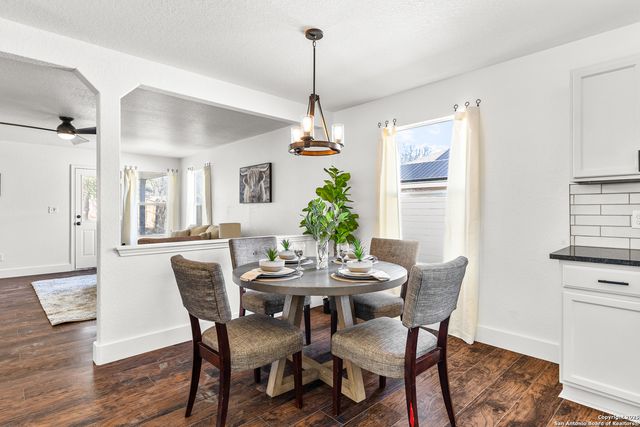 7635 Derby Run, Selma, TX 78154