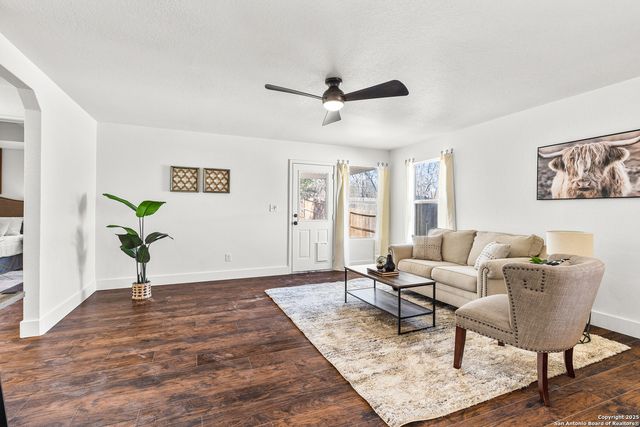 7635 Derby Run, Selma, TX 78154