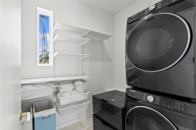 325 22ND AVENUE NE, St Petersburg, FL 33704