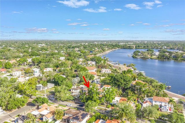 325 22ND AVENUE NE, St Petersburg, FL 33704