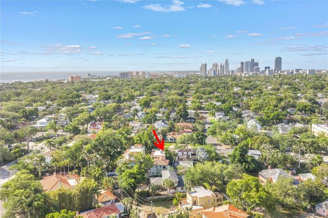 325 22ND AVENUE NE, St Petersburg, FL 33704