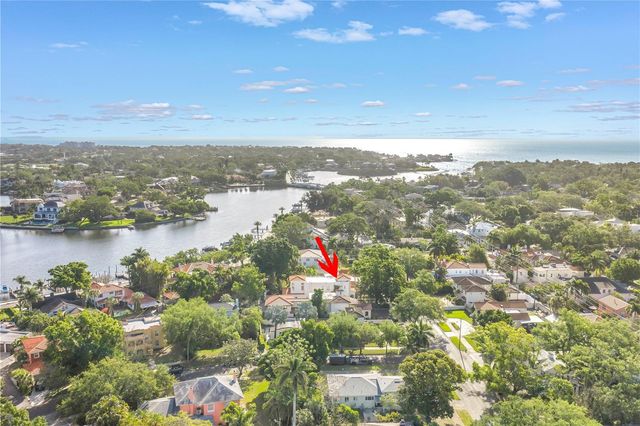 325 22ND AVENUE NE, St Petersburg, FL 33704