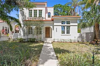 325 22ND AVENUE NE, St Petersburg, FL 33704