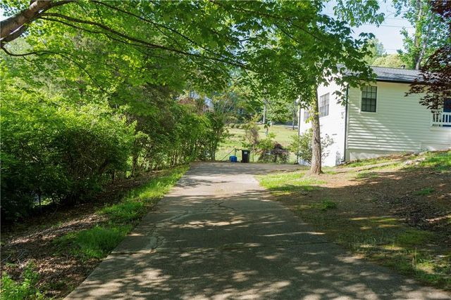 5201 Sunset Trail, Marietta, GA 30068