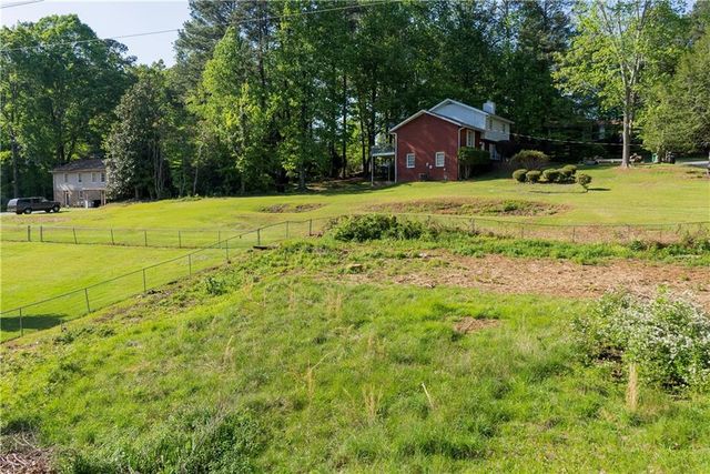 5201 Sunset Trail, Marietta, GA 30068