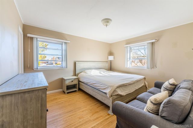 22 Forest Drive, Plainview, NY 11803