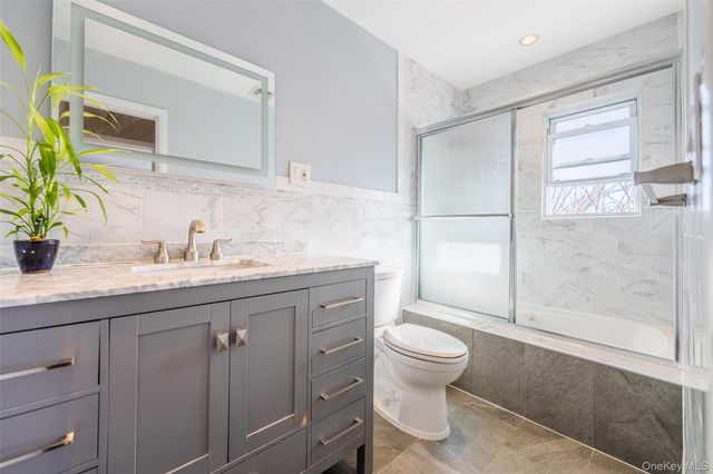 22 Forest Drive, Plainview, NY 11803