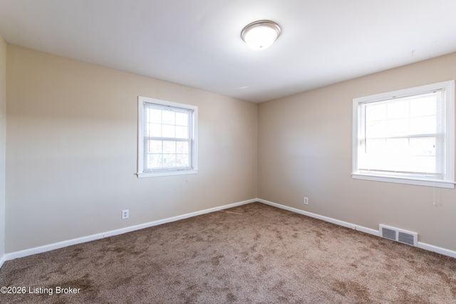 18 Cardwell Way, Louisville, KY 40220
