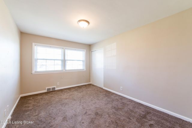 18 Cardwell Way, Louisville, KY 40220