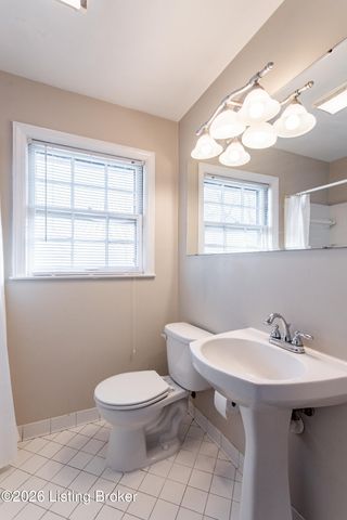 18 Cardwell Way, Louisville, KY 40220