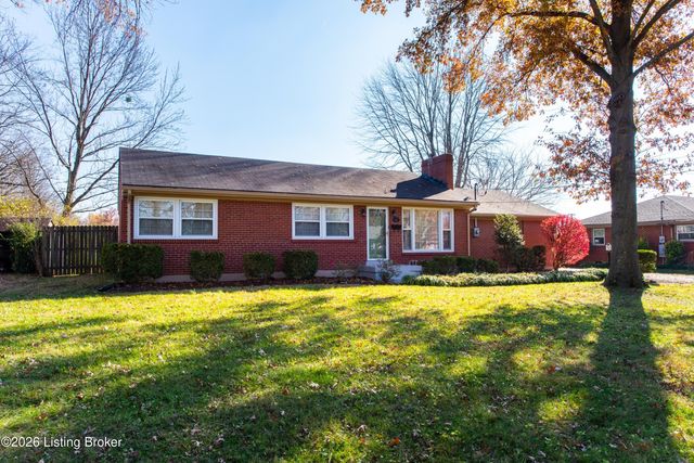 18 Cardwell Way, Louisville, KY 40220