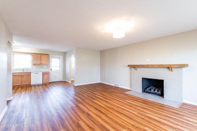 18 Cardwell Way, Louisville, KY 40220