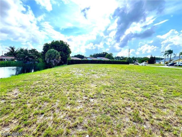 1371 Granada BLVD, Naples, FL 34103