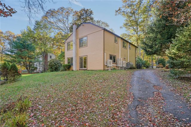 550 Twin Brook Lane, Coventry, RI 02816