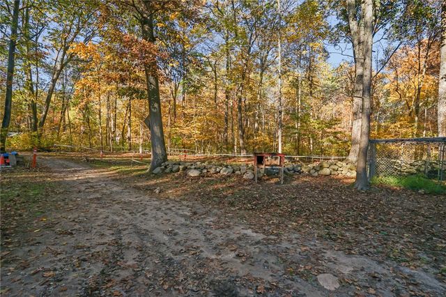 550 Twin Brook Lane, Coventry, RI 02816