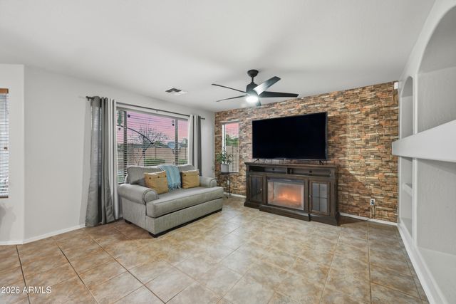 4372 W Alta Vista Road, Laveen, AZ 85339