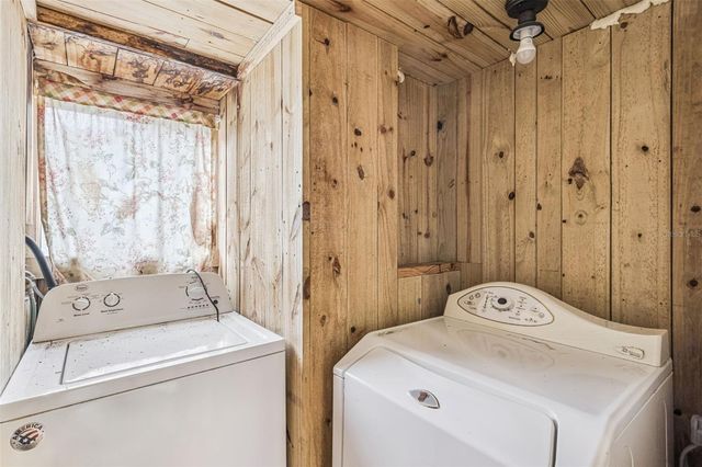 22932 CAROLYN LANE, Astatula, FL 34705