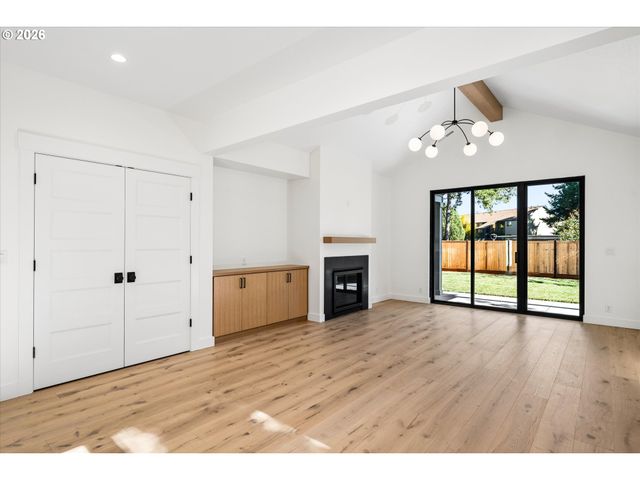 1578 CAL YOUNG Rd, Eugene, OR 97401