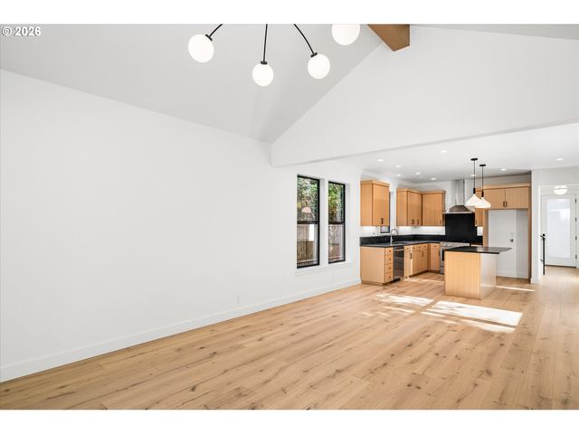 1578 CAL YOUNG Rd, Eugene, OR 97401