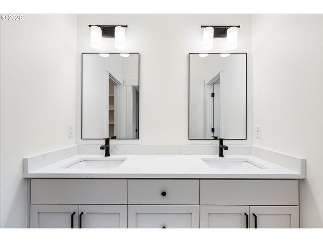 1578 CAL YOUNG Rd, Eugene, OR 97401