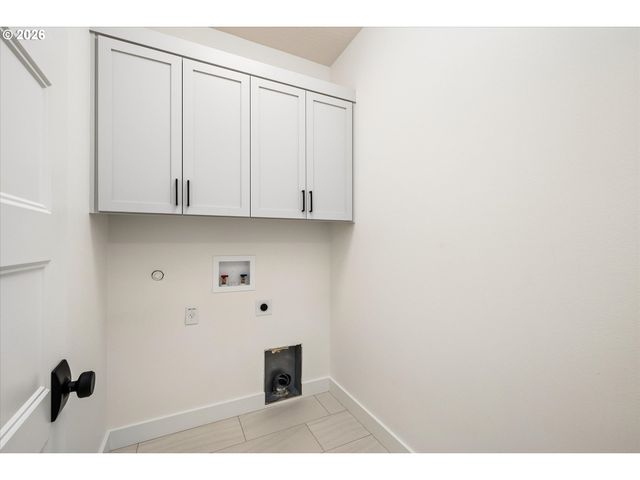 1578 CAL YOUNG Rd, Eugene, OR 97401