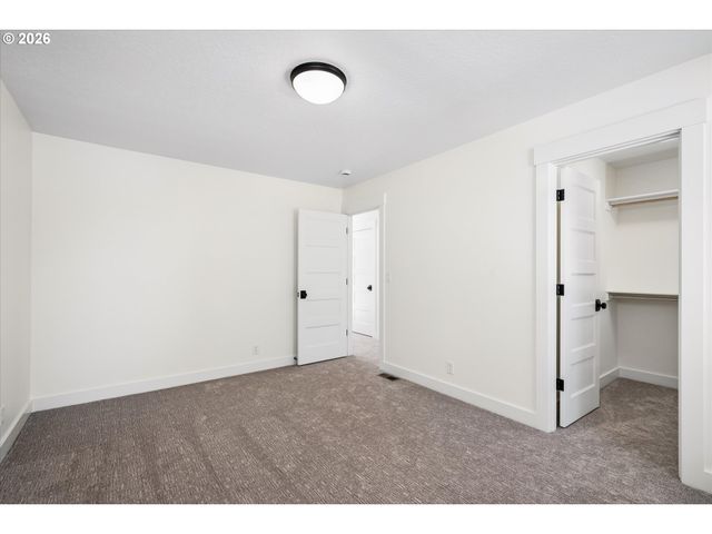 1578 CAL YOUNG Rd, Eugene, OR 97401