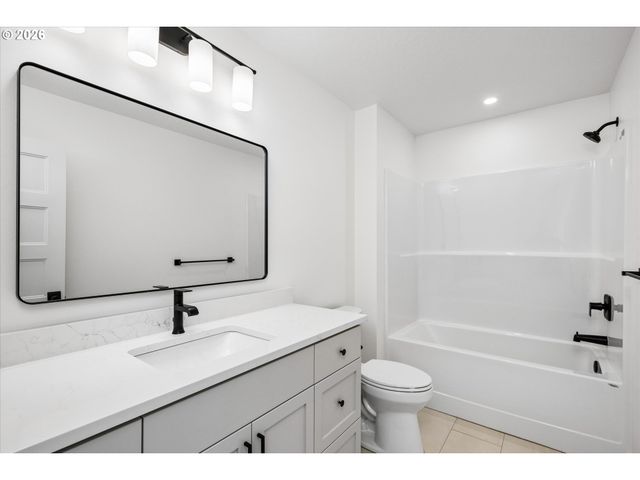 1578 CAL YOUNG Rd, Eugene, OR 97401