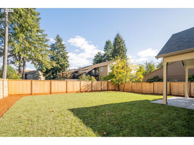 1578 CAL YOUNG Rd, Eugene, OR 97401