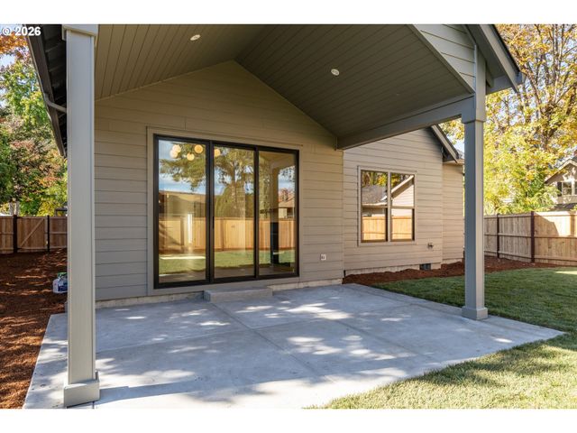 1578 CAL YOUNG Rd, Eugene, OR 97401