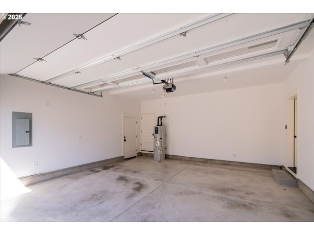 1578 CAL YOUNG Rd, Eugene, OR 97401