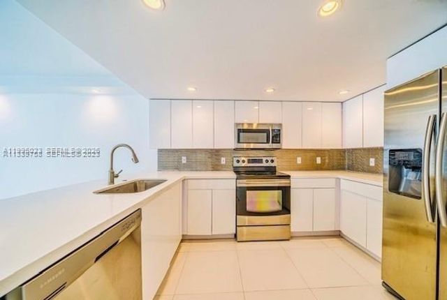 555 NE 15th St 17F, Miami, FL 33132