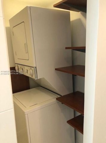 555 NE 15th St 17F, Miami, FL 33132