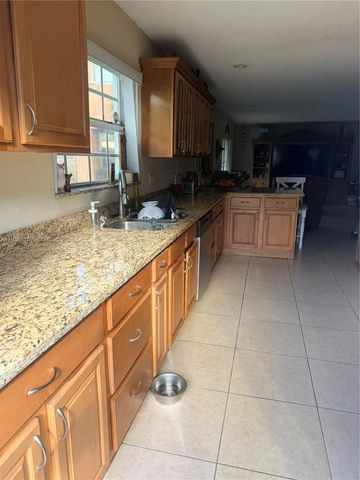 9721 SW 213th Ter, Cutler Bay, FL 33189