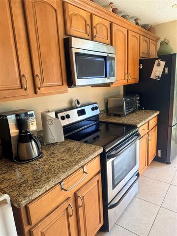 9721 SW 213th Ter, Cutler Bay, FL 33189