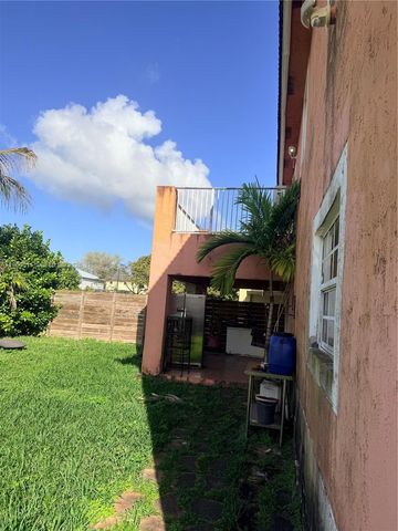 9721 SW 213th Ter, Cutler Bay, FL 33189