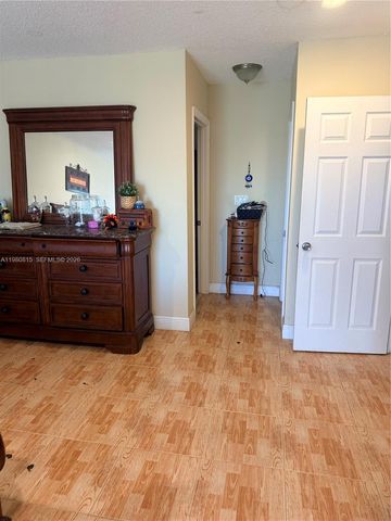 9721 SW 213th Ter, Cutler Bay, FL 33189