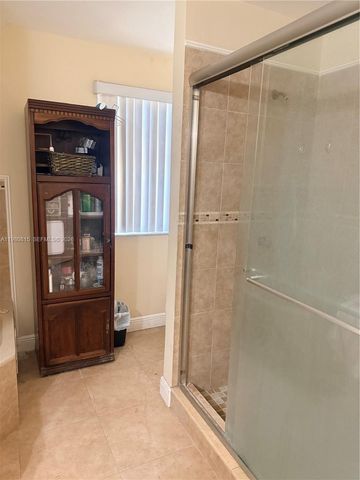 9721 SW 213th Ter, Cutler Bay, FL 33189