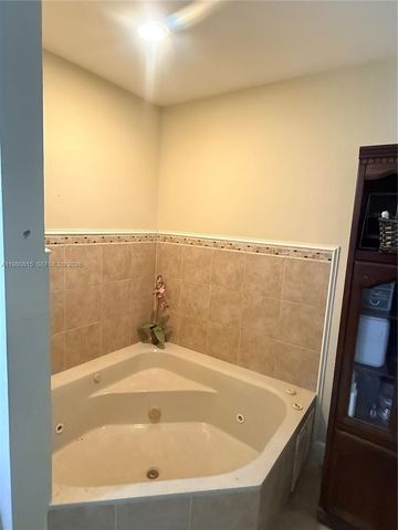 9721 SW 213th Ter, Cutler Bay, FL 33189