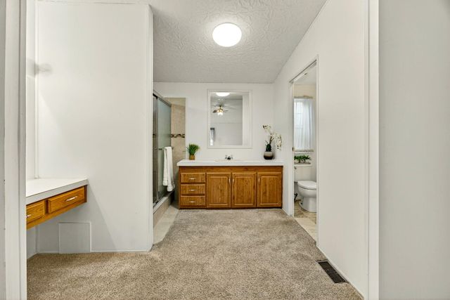 3431 S Pacific Highway SPC 64, Medford, OR 97501