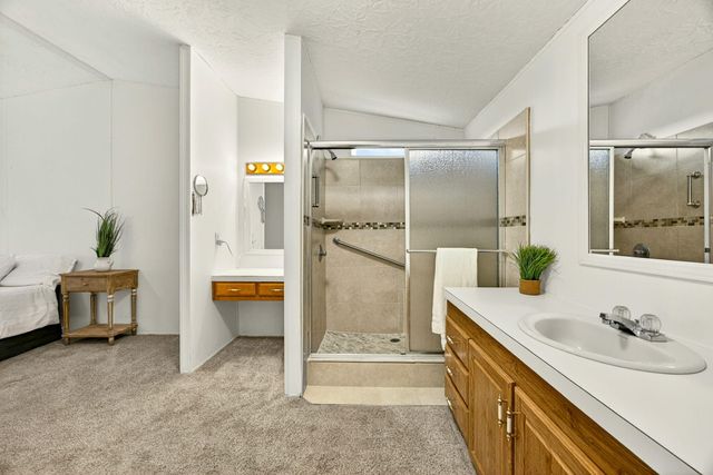 3431 S Pacific Highway SPC 64, Medford, OR 97501