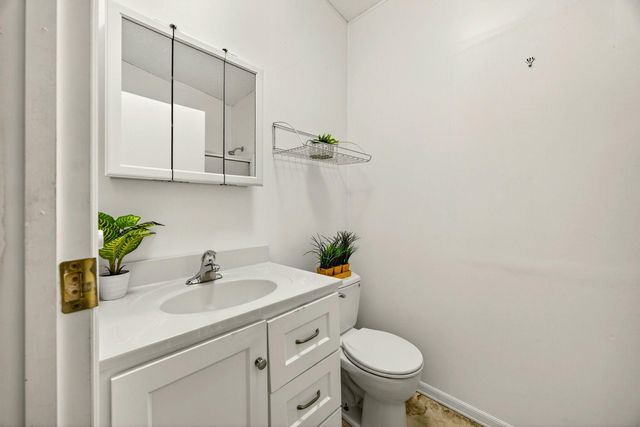 3431 S Pacific Highway SPC 64, Medford, OR 97501