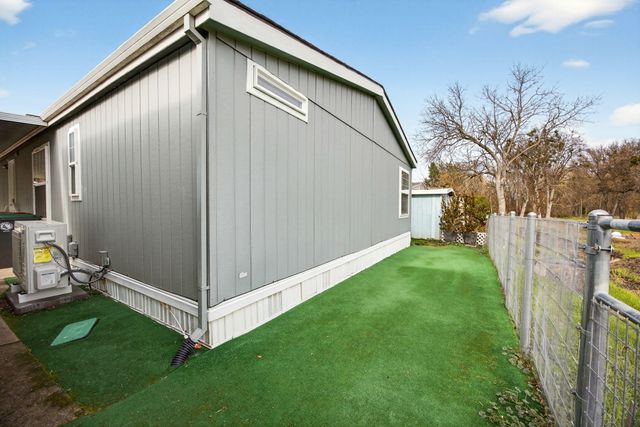 3431 S Pacific Highway SPC 64, Medford, OR 97501