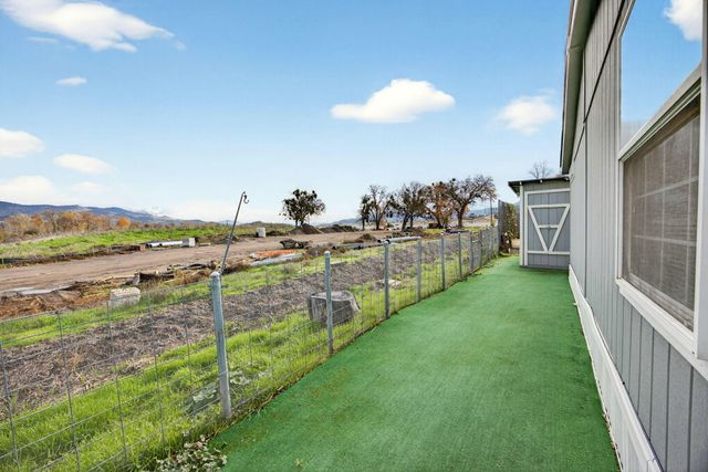 3431 S Pacific Highway SPC 64, Medford, OR 97501