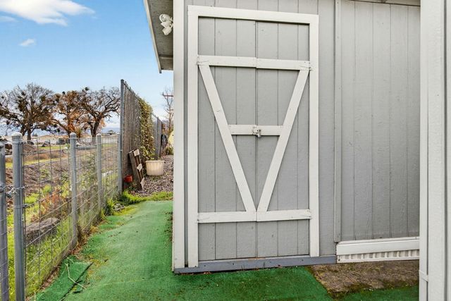 3431 S Pacific Highway SPC 64, Medford, OR 97501