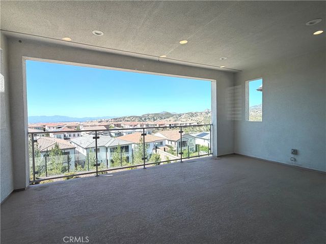 20756 W Bluebird Ct, Porter Ranch, CA 91326