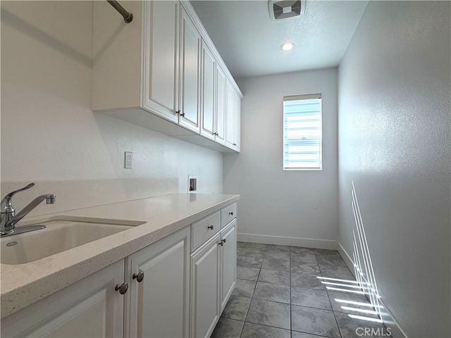 20756 W Bluebird Ct, Porter Ranch, CA 91326