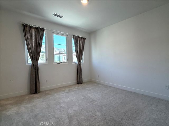 20756 W Bluebird Ct, Porter Ranch, CA 91326