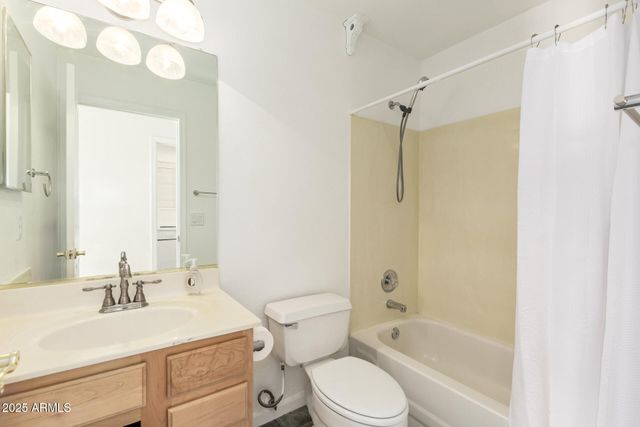 7834 W KERRY Lane, Glendale, AZ 85308