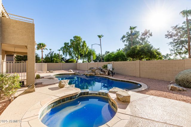 7834 W KERRY Lane, Glendale, AZ 85308